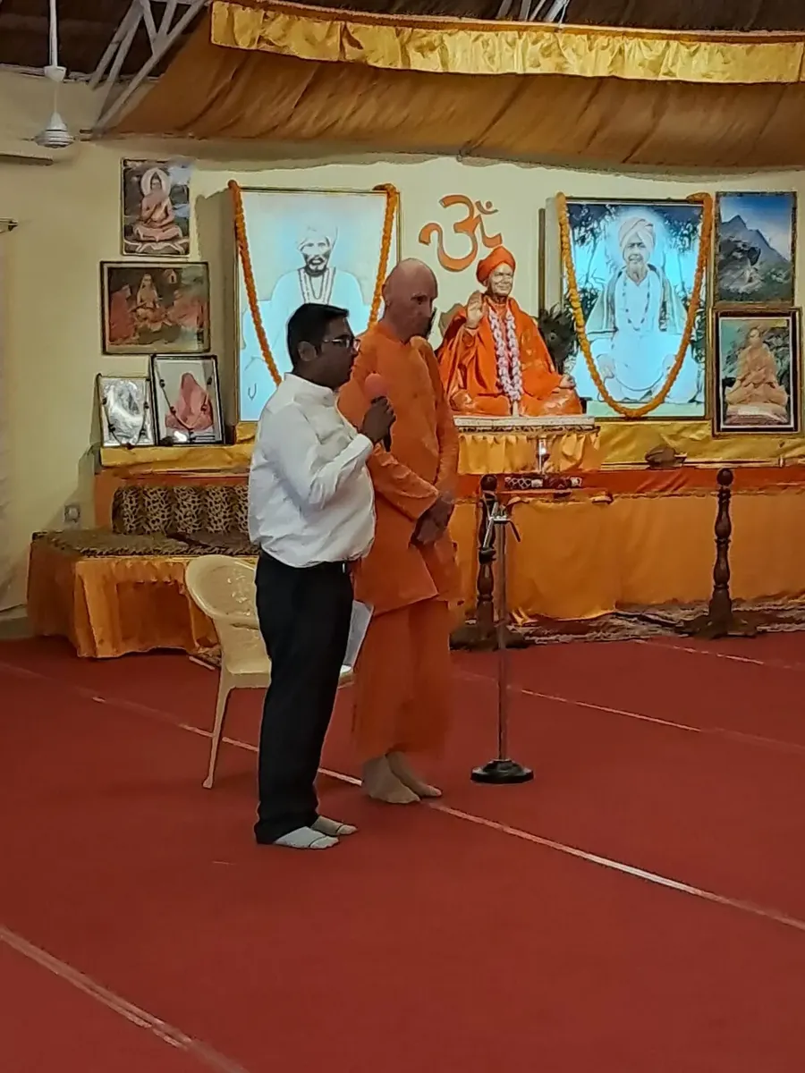 students-of-mbm-university-jodhpur-visit-the-om-ashram-jadan bodyImage